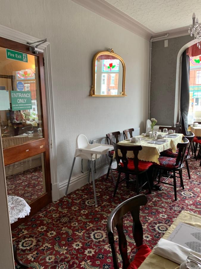 The Woodleigh Family Hotel Blackpool Bagian luar foto