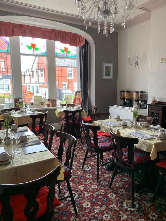 The Woodleigh Family Hotel Blackpool Bagian luar foto