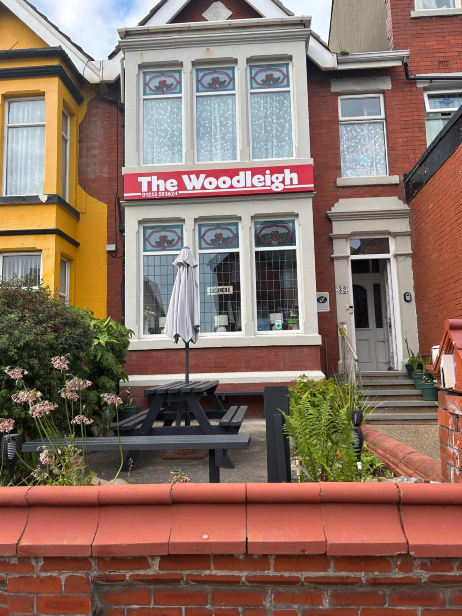 The Woodleigh Family Hotel Blackpool Bagian luar foto