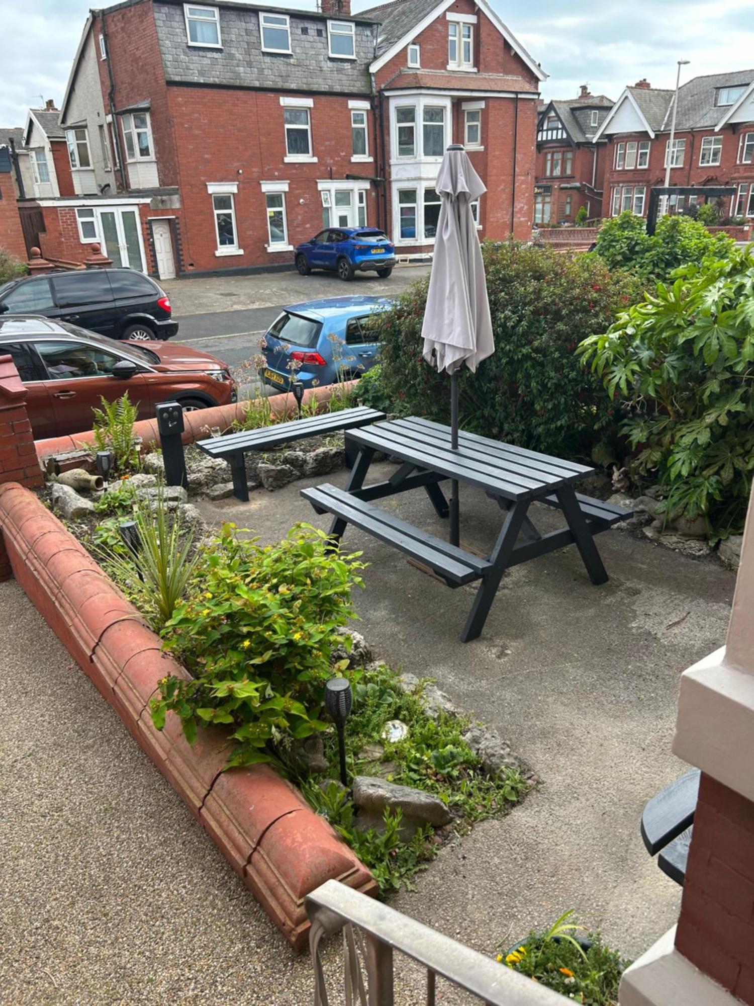 The Woodleigh Family Hotel Blackpool Bagian luar foto