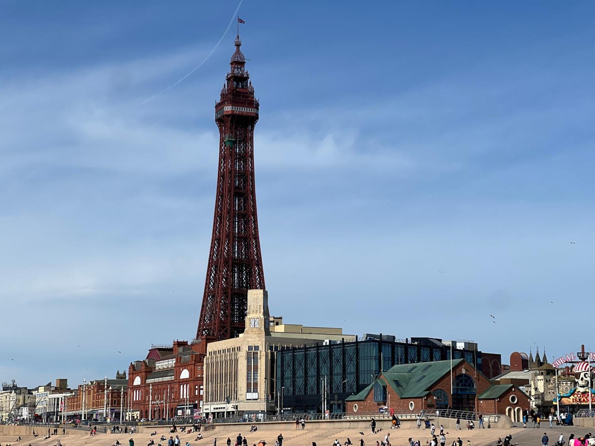 The Woodleigh Family Hotel Blackpool Bagian luar foto